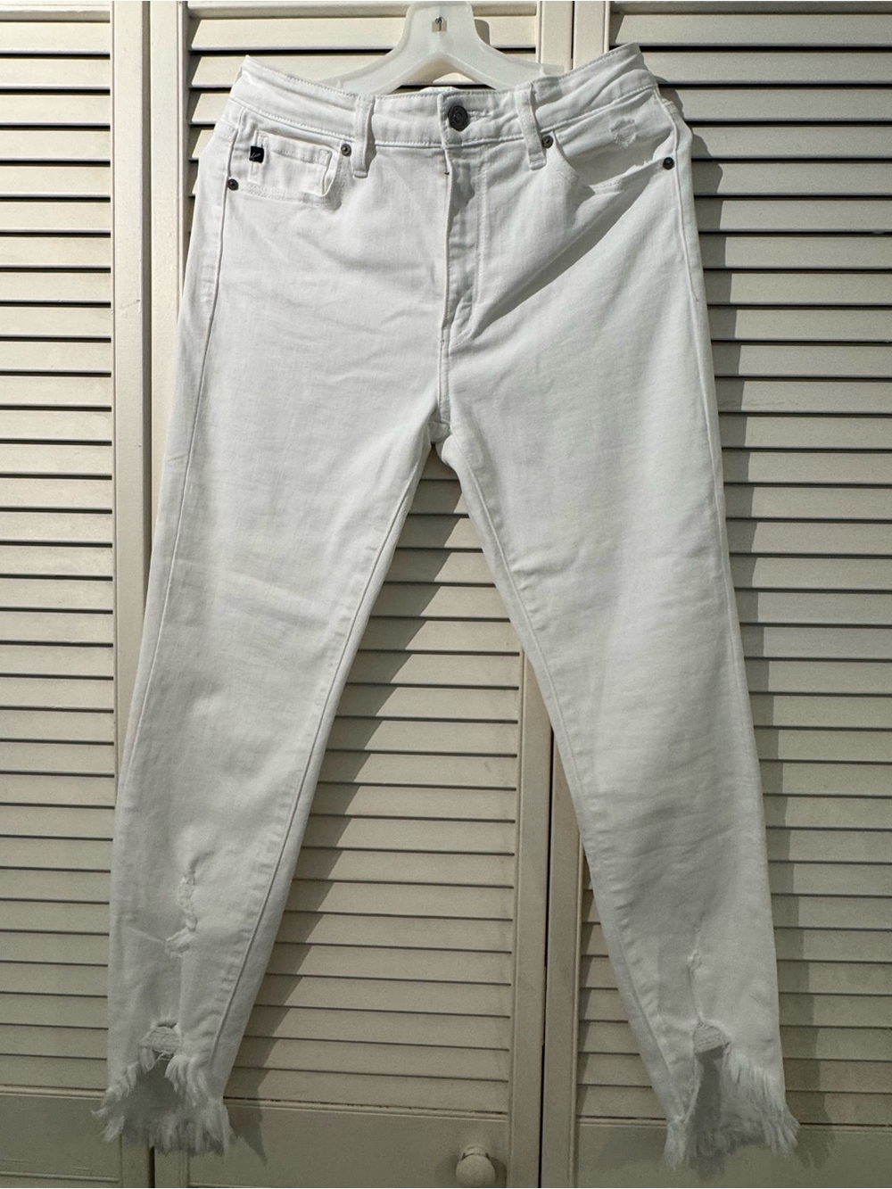 KanCan White Skinny Jeans with Distressed Hem